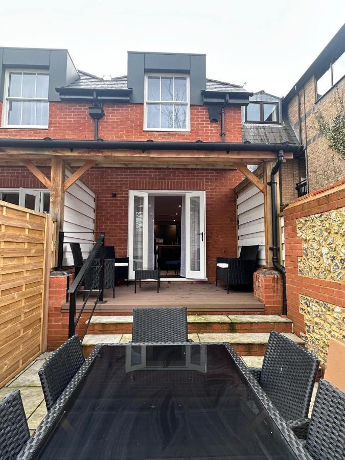 윈체스터 Beautiful House On The River Itchen 빌라 외부 사진
